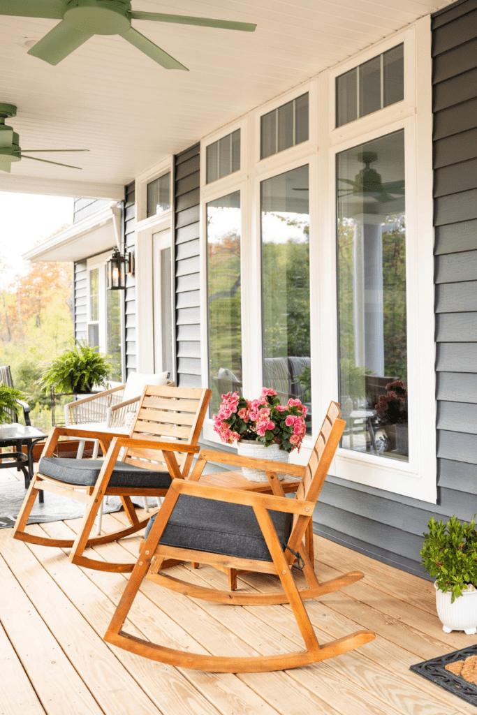 Aspect-Casement-Windows-in-White-with-Internal-Grids
